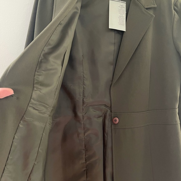 ✨ Cache Two Piece Green Women’s Suit - Picture 6 of 16